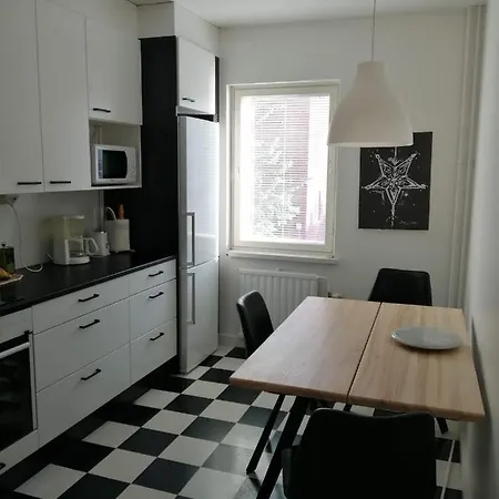 Parvekkeellinen Rantabulevardilla, 1-4 Hengelle Apartment