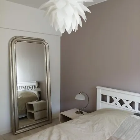 Parvekkeellinen Rantabulevardilla, 1-4 Hengelle Savonlinna