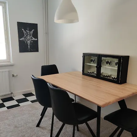 Parvekkeellinen Rantabulevardilla, 1-4 Hengelle Apartment